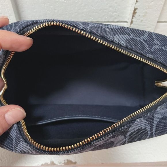Coach Dempsey Large Boxy Cosmetic Case 20 Signature Denim With Coach Patch NWT - Picture 10 of 10